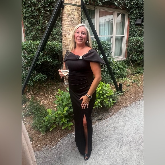 Meet your Posher, Sabrina - Picture 4 of 4